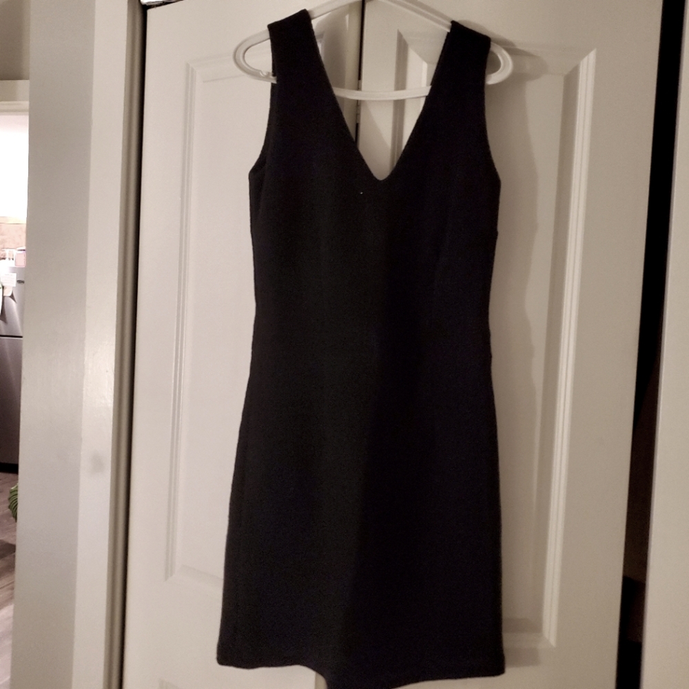 Massimo Dutti little black dress 👗